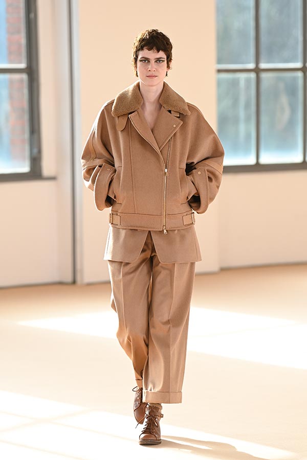 Maxmara Runway Look 002 Max Mara Maxmara Runway Look 002 Max Mara