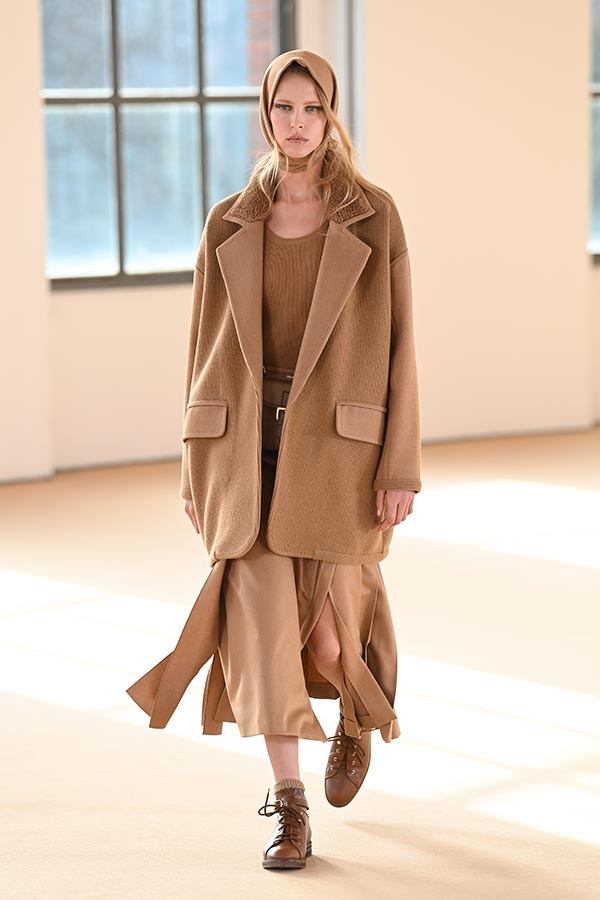 Maxmara Runway Look 004 Max Mara Maxmara Runway Look 004 Max Mara