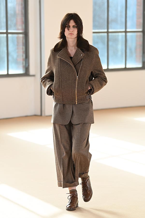 Maxmara Runway Look 017 Max Mara Maxmara Runway Look 017 Max Mara